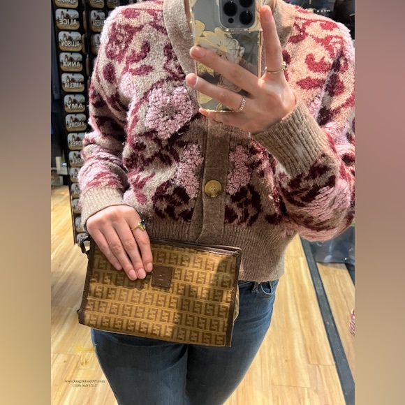 🤎SOLD🤎Fendi Pouch - Picture 14 of 14